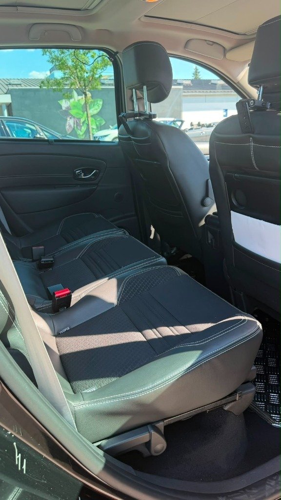 MP Taxi Interieur Hinten